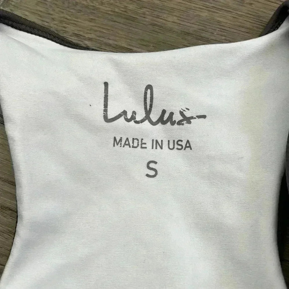 LULUS | Amp it Up Grey Floral Print Low Impact Scoop Neck Sports Bra - Picture 5 of 11